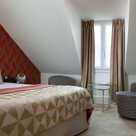 Hotel De Seze 4*