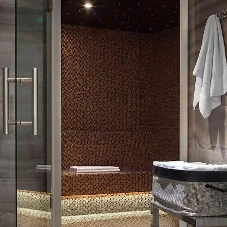 دي سيز 4* باريس